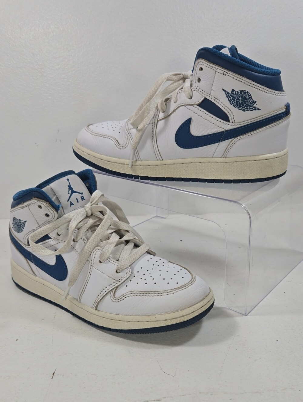 Air Jordan 1 Mid SE White & Blue Nike Sneakers Youth 4½
